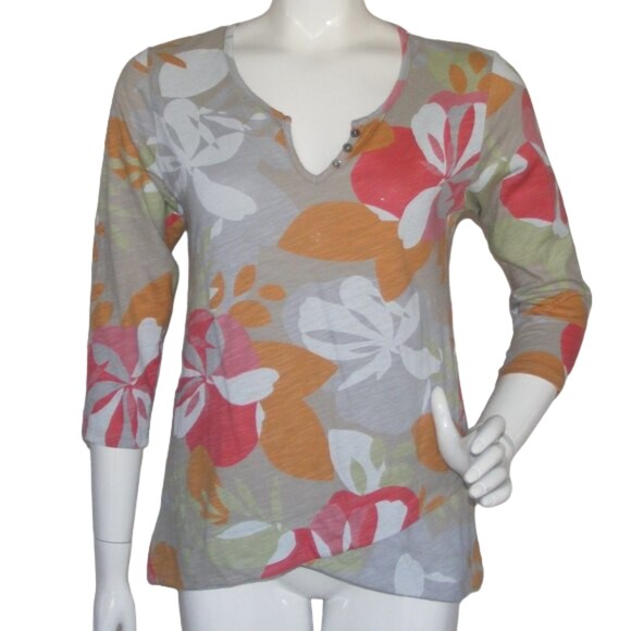 FRESH PRODUCE Top, XS, Gray, 3/4 sleeve, Floral, Layered/Petal front hem - Picture 1 of 11